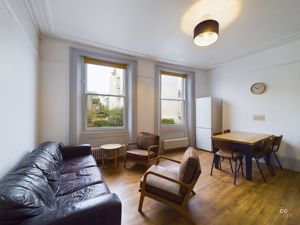 dining - click for photo gallery